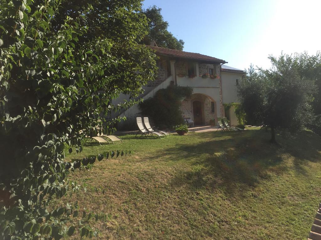 Casale Degli Ulivi Villa Gualdo Tadino Exterior photo